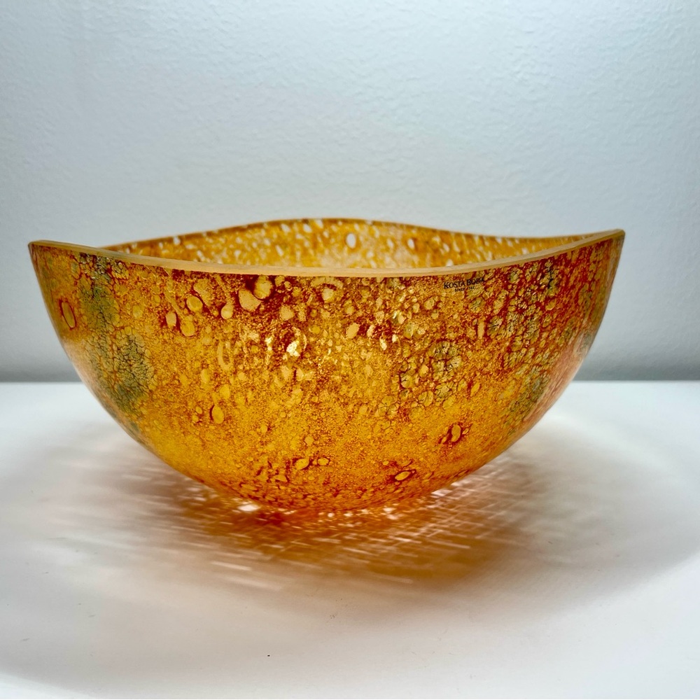 Kosta Boda Kjell Engman ART GLASS ORANGE DINO BOWL RARE X-LARGE 13 1/2"